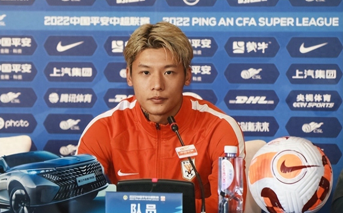 500万彩票网-他曾两次被球迷视为鲁能离队热门,如今却依然能留队,值得期待|陈蒲|中超|重庆|邵佳一|国足_新浪体育_新浪新闻